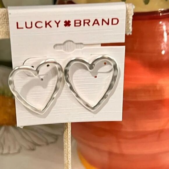 NWT Lucky Brand Silver Heart Stud Earrings #LBER1 - Picture 2 of 6